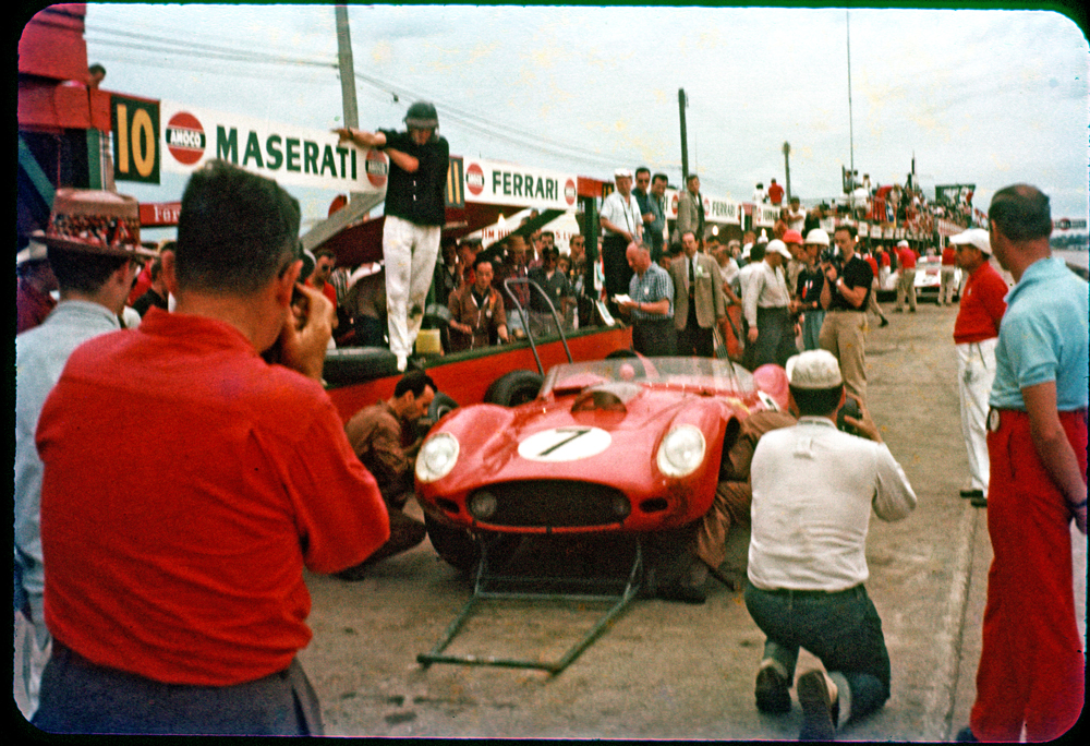 1959 Sebring 7FerrariPit 4b - Scanned with VueScan